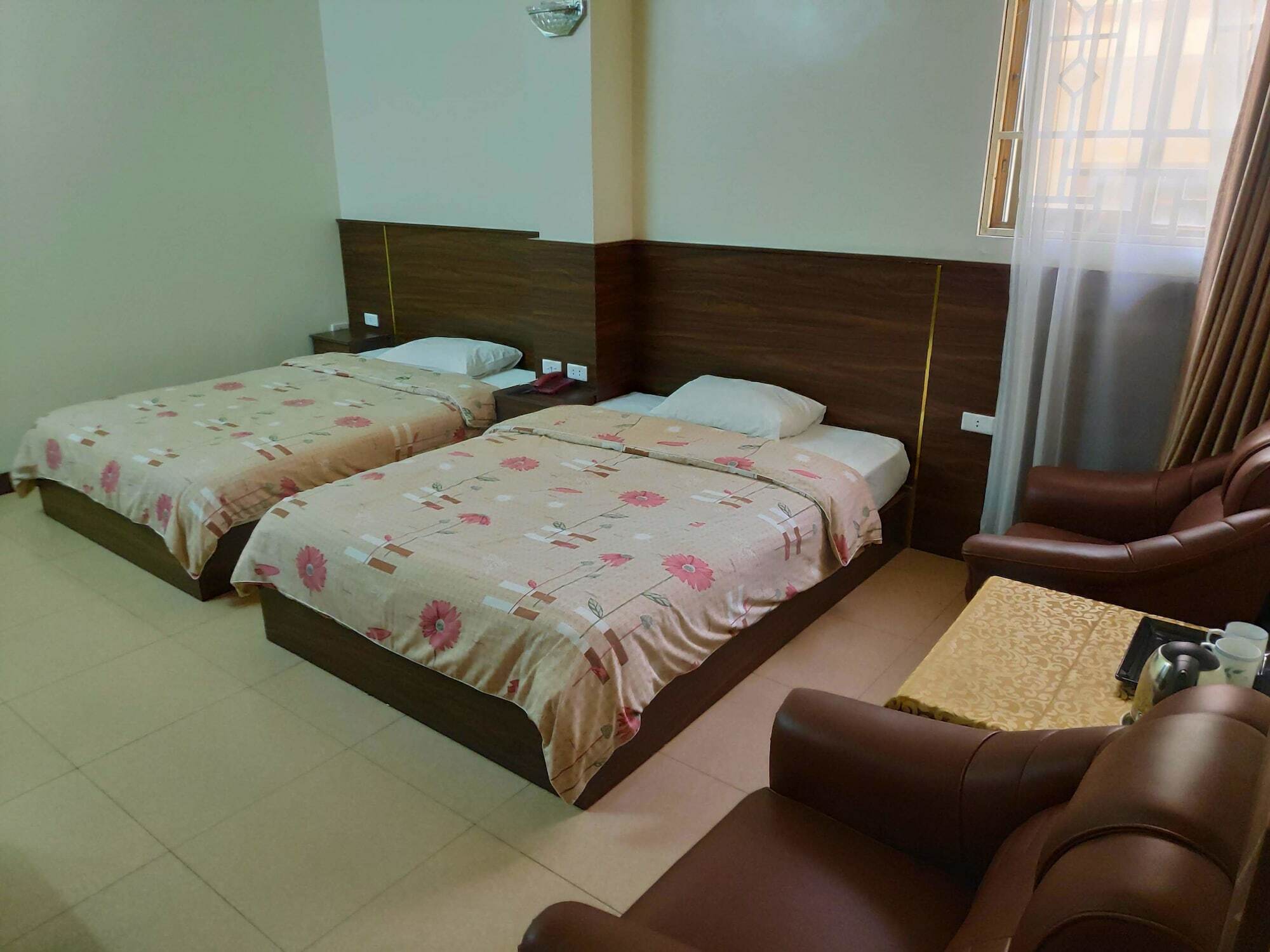 Ngoc Mai Hotel Ha Long Esterno foto